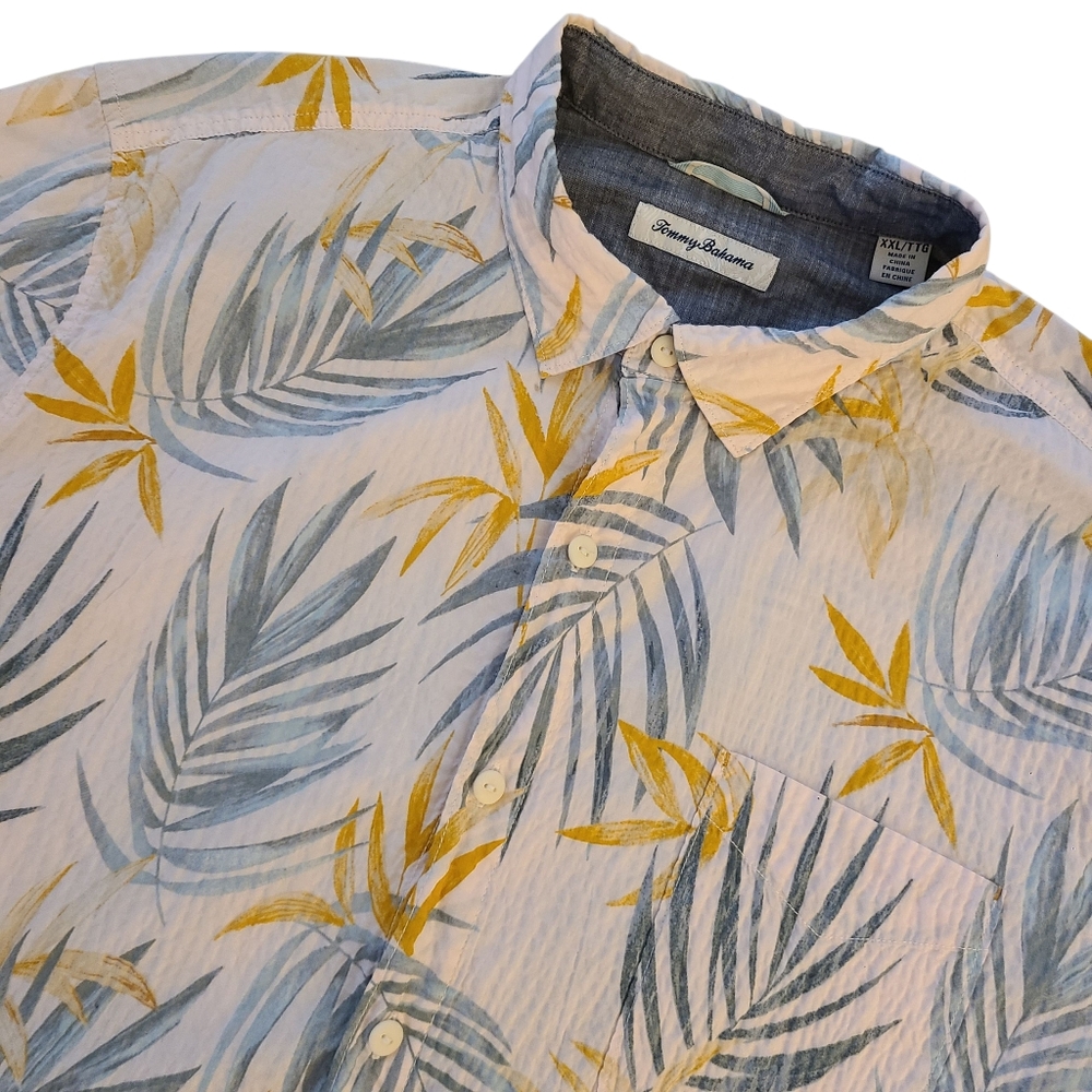 Tommy Bahama Men's 2XL Pink  Seersucker Short Sleeve Hawaiian Button-Up Shirt